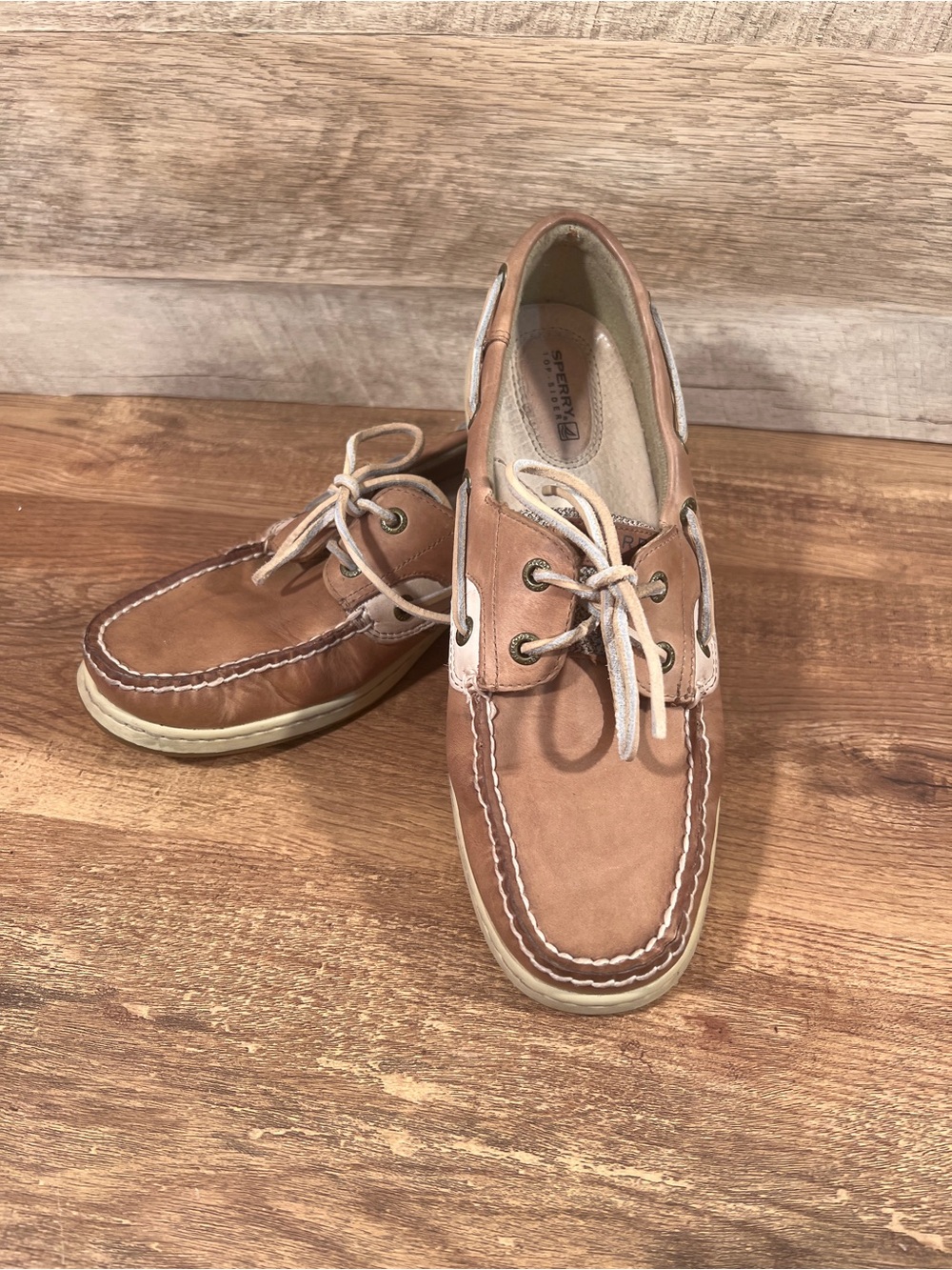 Sperry Top Sider Tan Leather Women’s Classic Boat Shoes Size 9.5